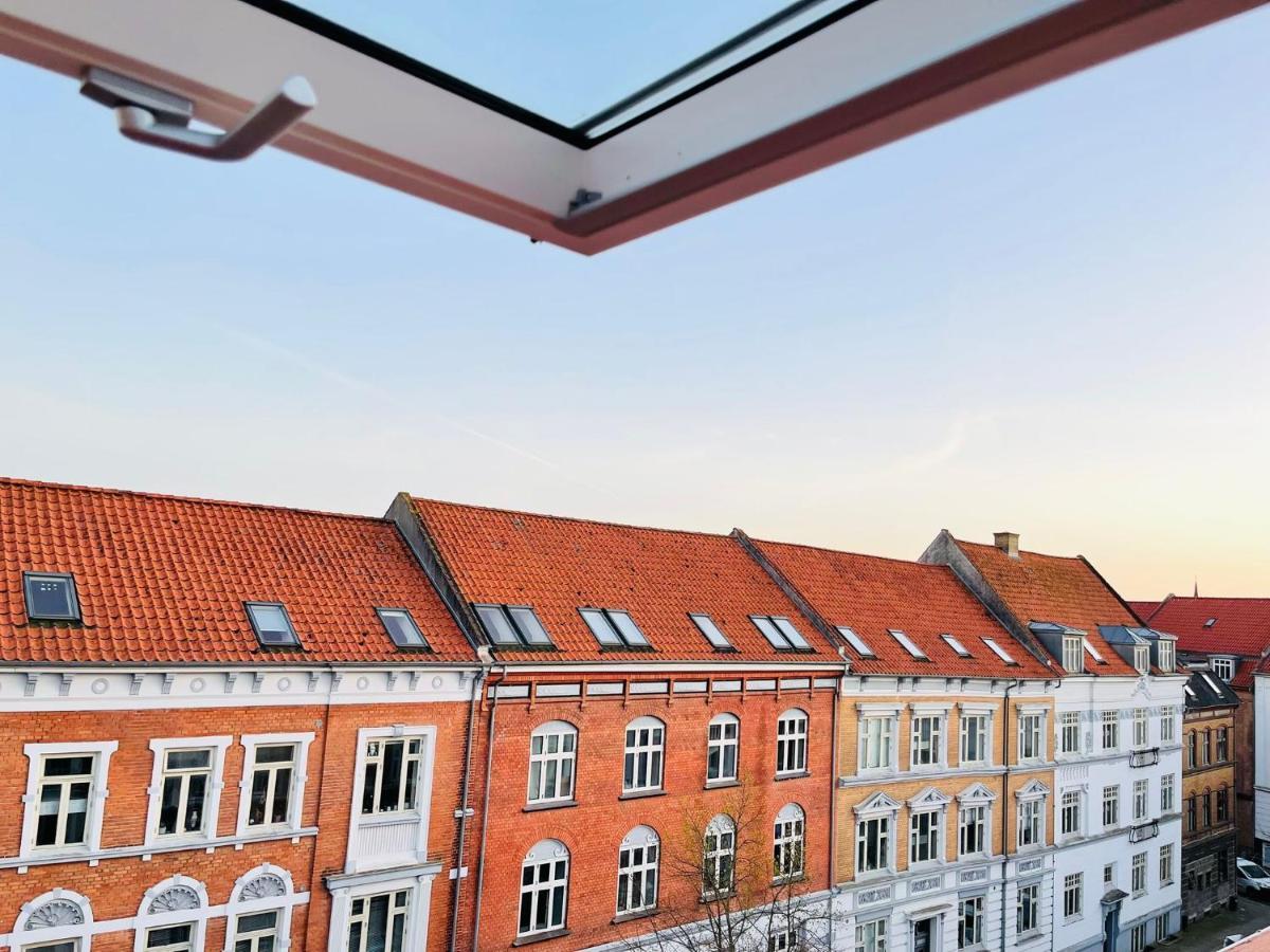 Scandinavian Apartment Hotel - Lunden 1 - Central 3 Bedroom Apartment On Two Floors Horsens Extérieur photo