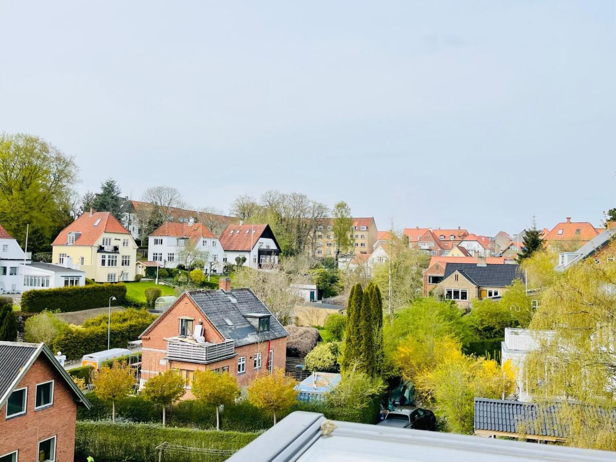 Scandinavian Apartment Hotel - Lunden 1 - Central 3 Bedroom Apartment On Two Floors Horsens Extérieur photo